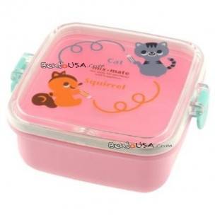 Microwavable Squirrel and Kitty Bento Snack Container Microwavable Squirrel and Kitty Bento Snack Container