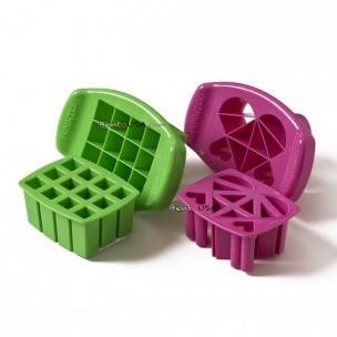 Small Fun Bites Food Sandwich Cutter set - Heart and Cube
