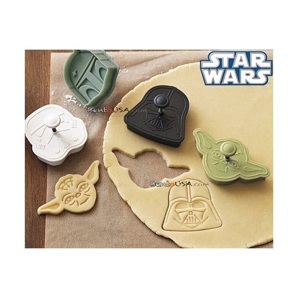 Official Star Wars™ Cookie Cutter and Stamp Set Darth Vader, Yoda